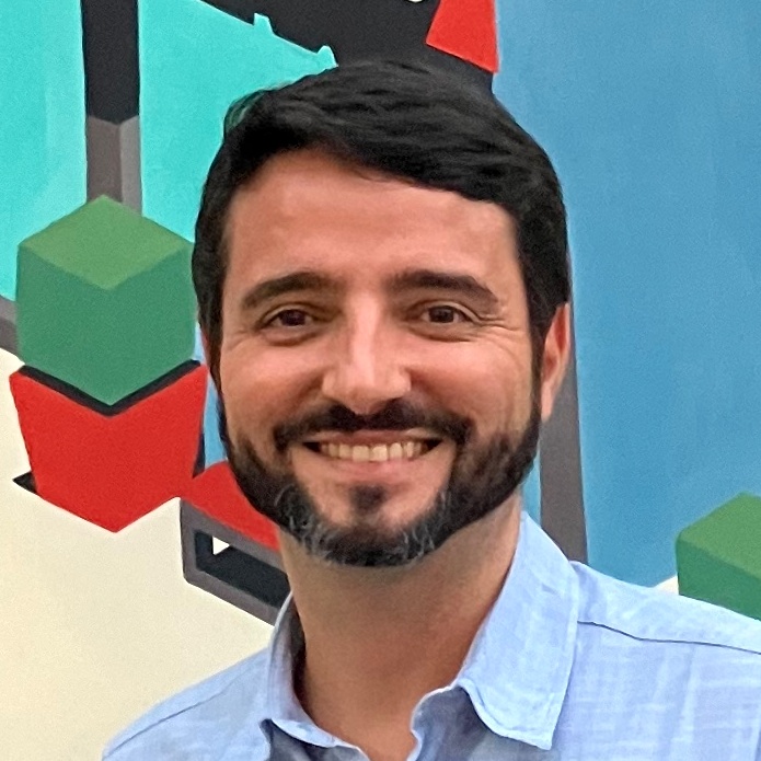 Vítor E. Silva Souza